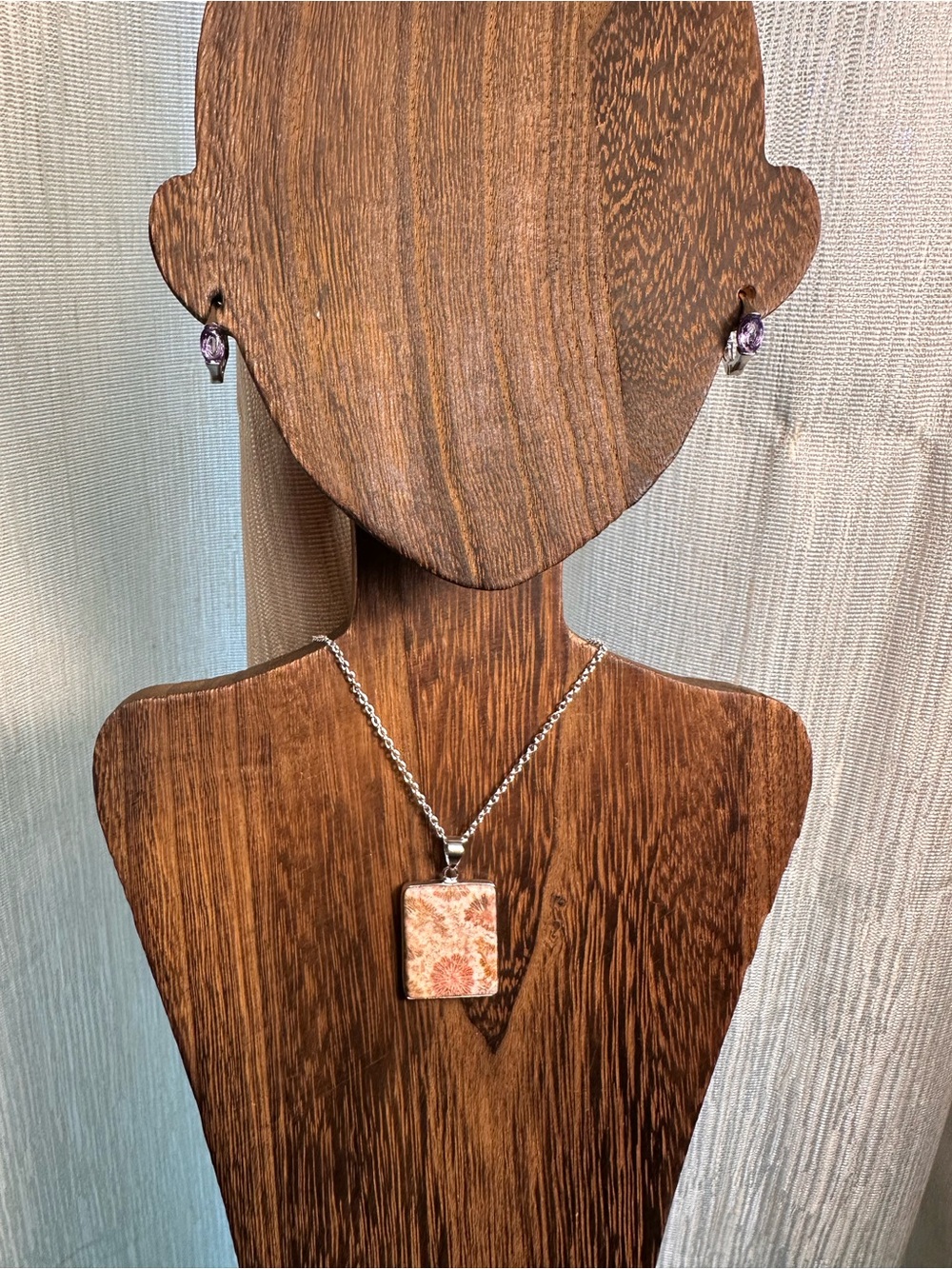 Coral Fossil Pendant Necklace on Silver Plated Box Chain - Picture 8 of 16